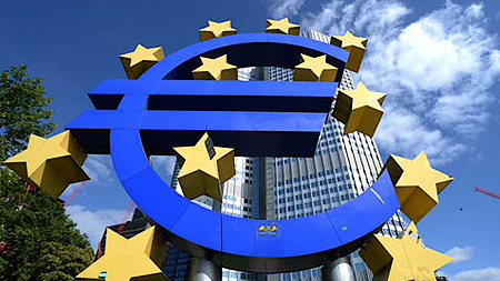 ເອີລົບປີ 2013: ເສດຖະກິດຄ່ອຍໆຟື້ນຕົວ, ສະພາບການເມືອງບໍ່ທັນເປັນປົກກະຕິ.